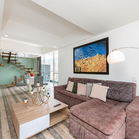 Apartamentos Borbon Suites Medellín Dış mekan fotoğraf