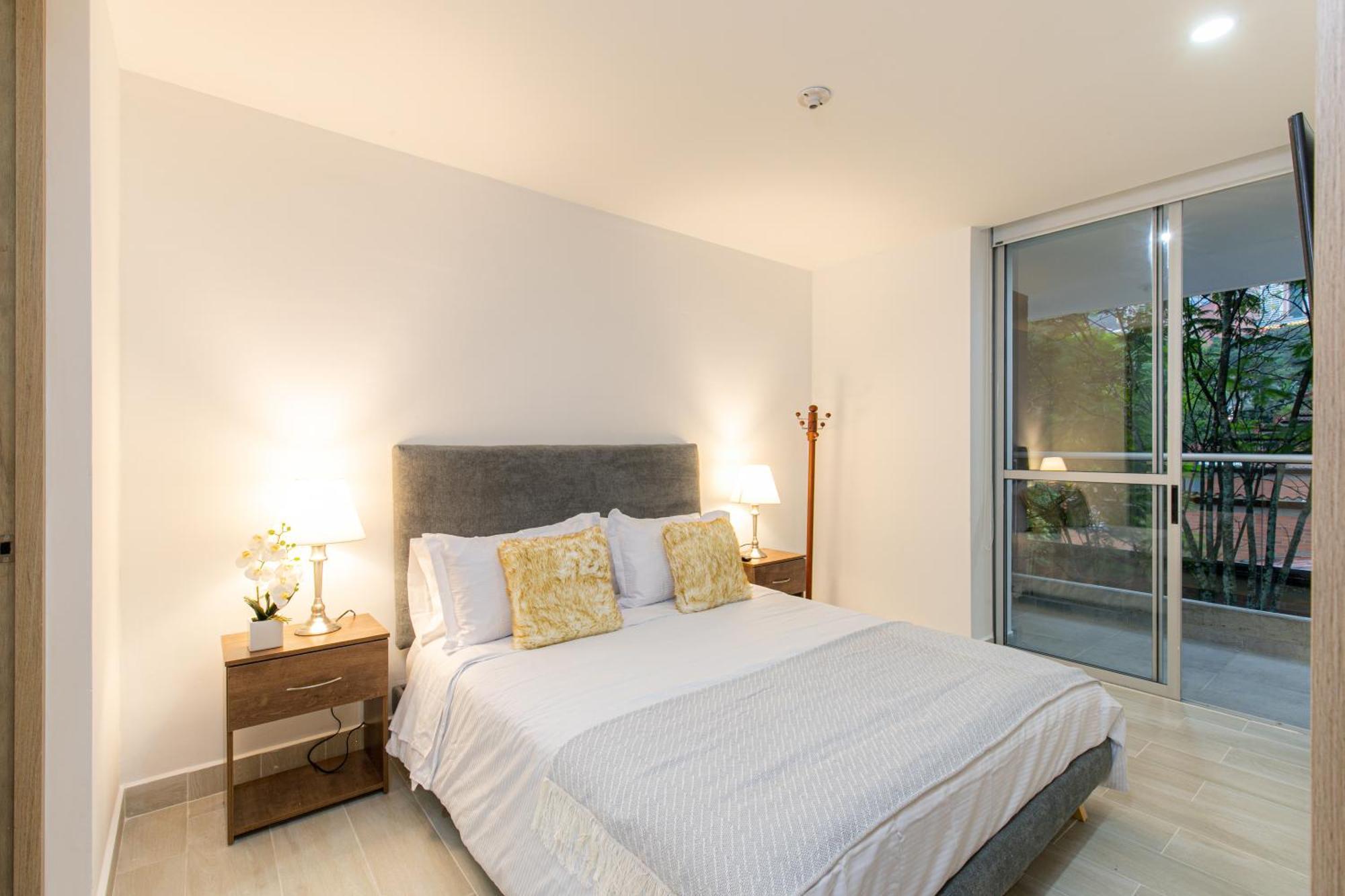 Apartamentos Borbon Suites Medellín Dış mekan fotoğraf