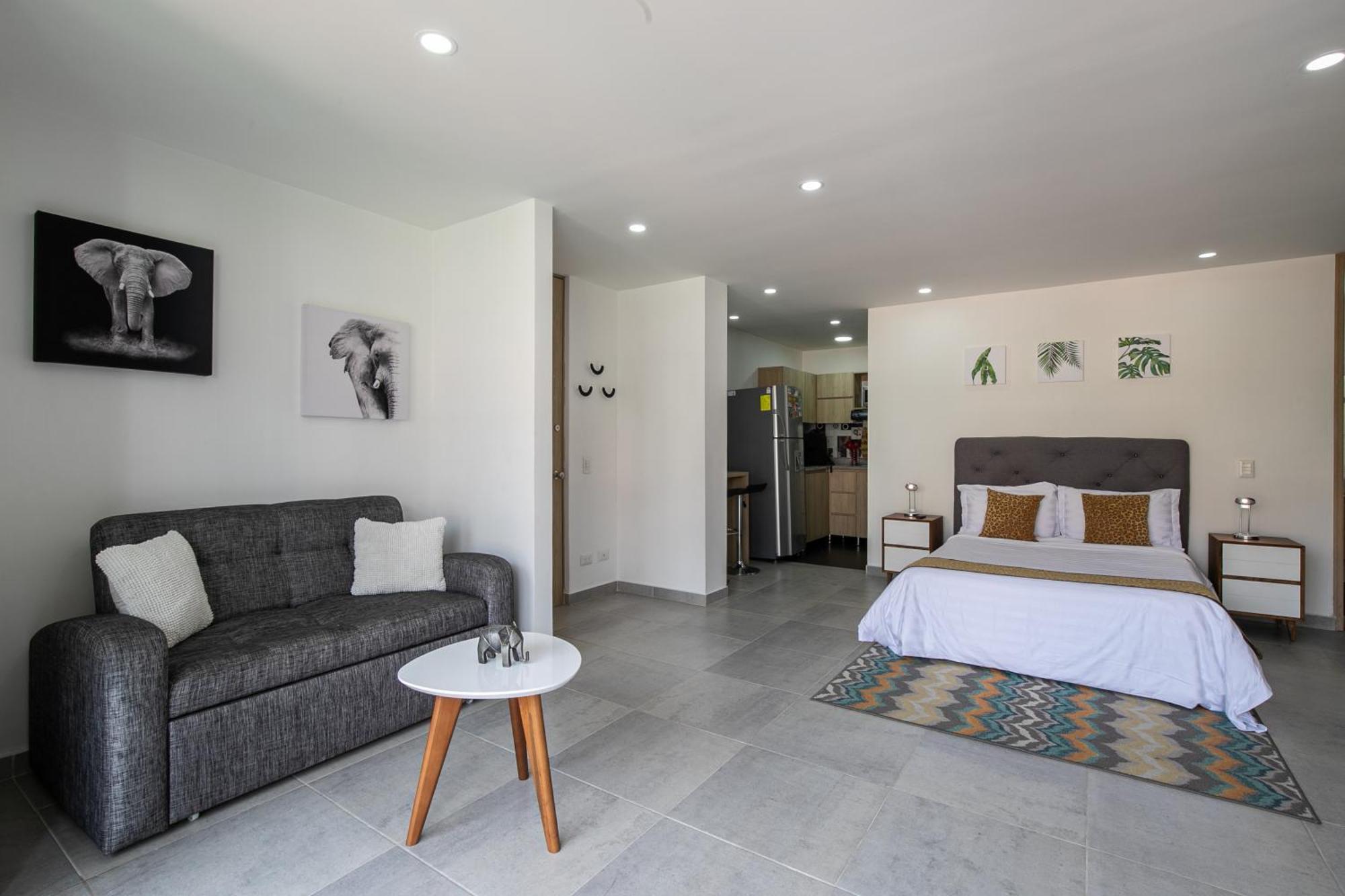 Apartamentos Borbon Suites Medellín Dış mekan fotoğraf
