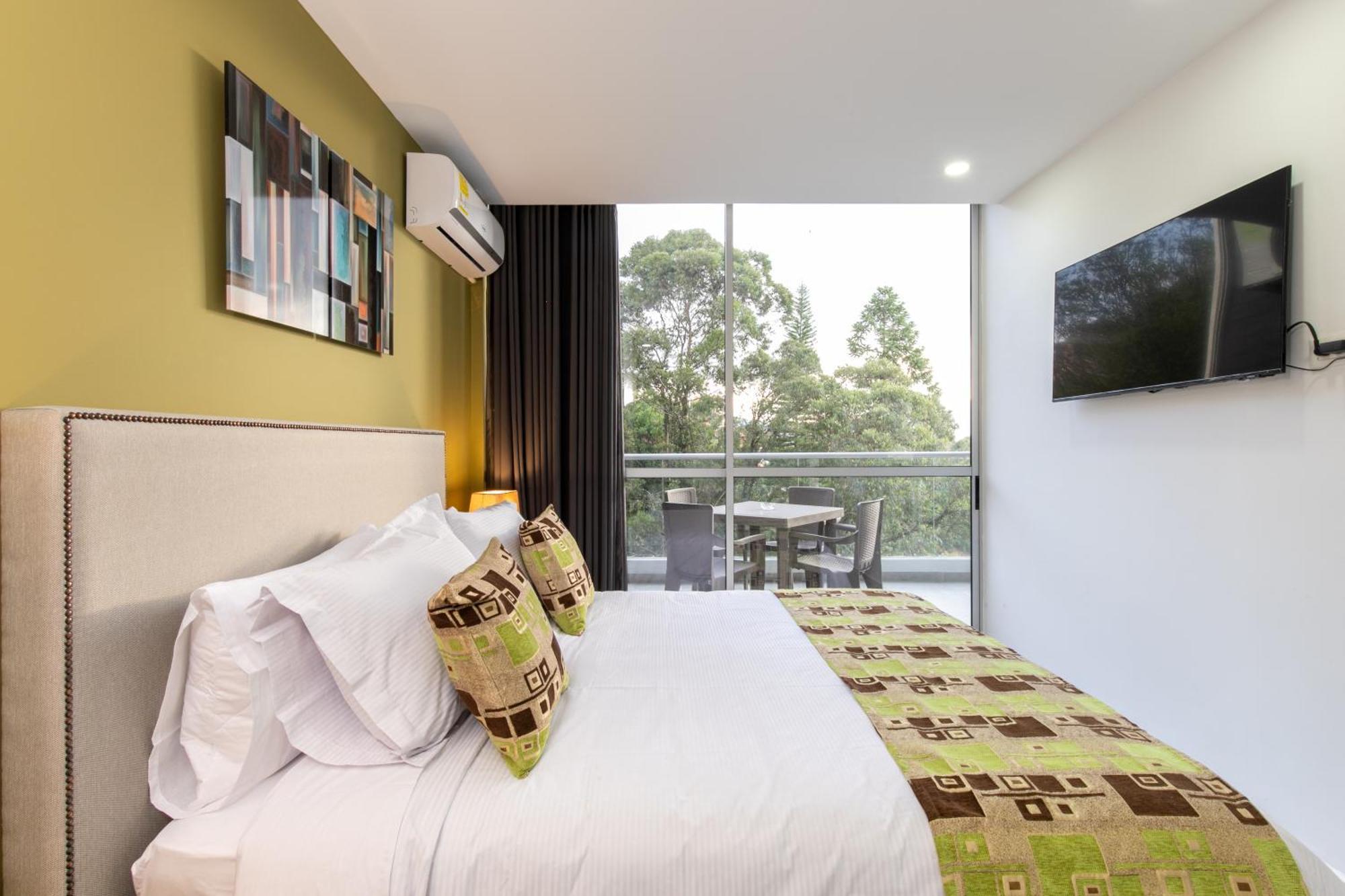 Apartamentos Borbon Suites Medellín Dış mekan fotoğraf